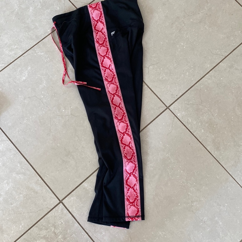 UltraCool capri workout leggings by Fabletics